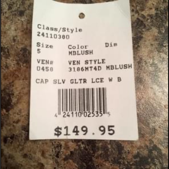 David’s Bridal dress - Picture 2 of 2